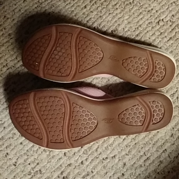 Shoes - Picture 3 of 5